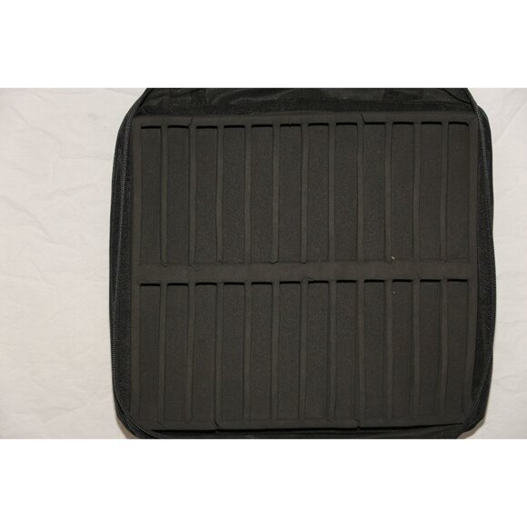 Vintage Eddie Bauer Portable Cassette Holder With Pockets - Picture 4 of 9